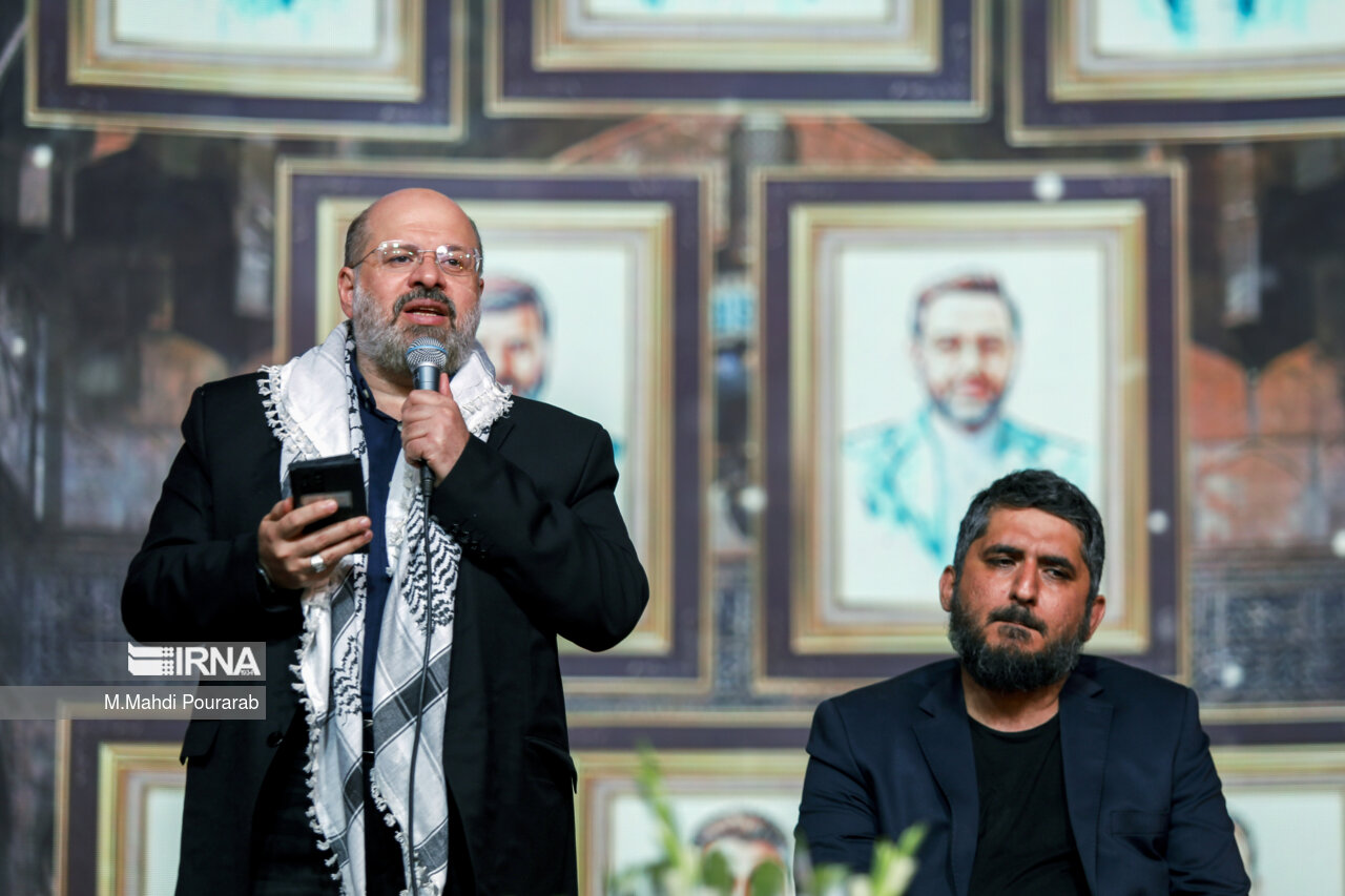 مراسم گرامیداشت رئیس جمهور شهید در میدان امام حسین (ع)