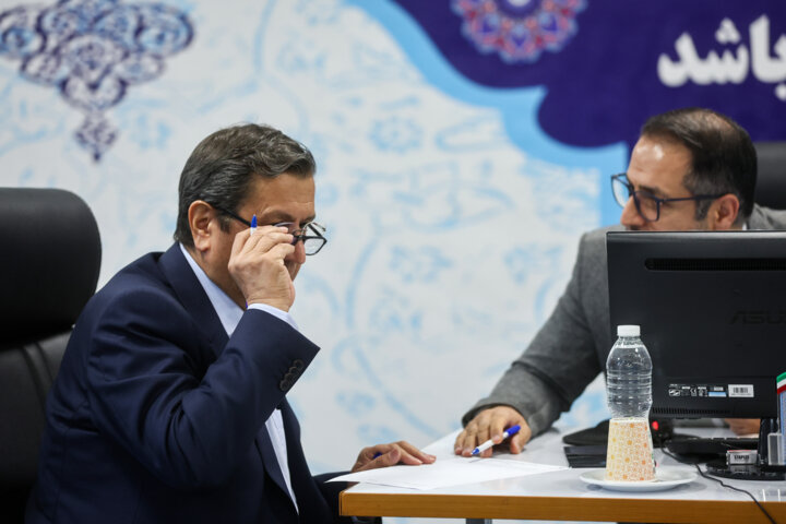 دومین روز ثبت نام داوطلبان چهاردهمین دوره انتخابات ریاست جمهوری- ثبت نام «عبدالناصر همتی»