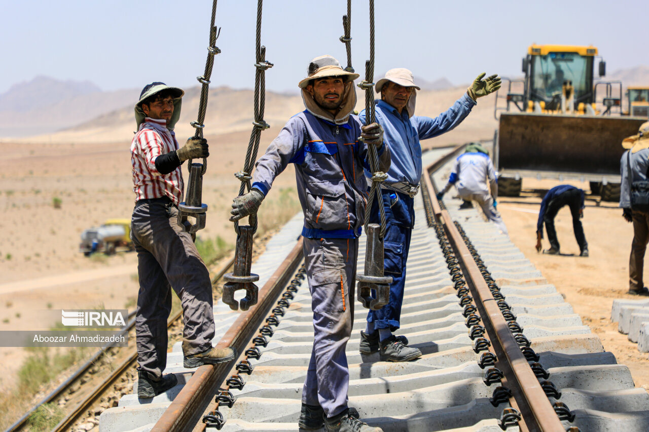 نقشهراه ریلی کشور در دست تهیه است/ سرمایهگذاری ۱۷ میلیارد دلاری تا پایان برنامه هفتم نقشهراه ریلی کشور در دست تهیه است/ سرمایهگذاری ۱۷ میلیارد دلاری تا پایان برنامه هفتم
