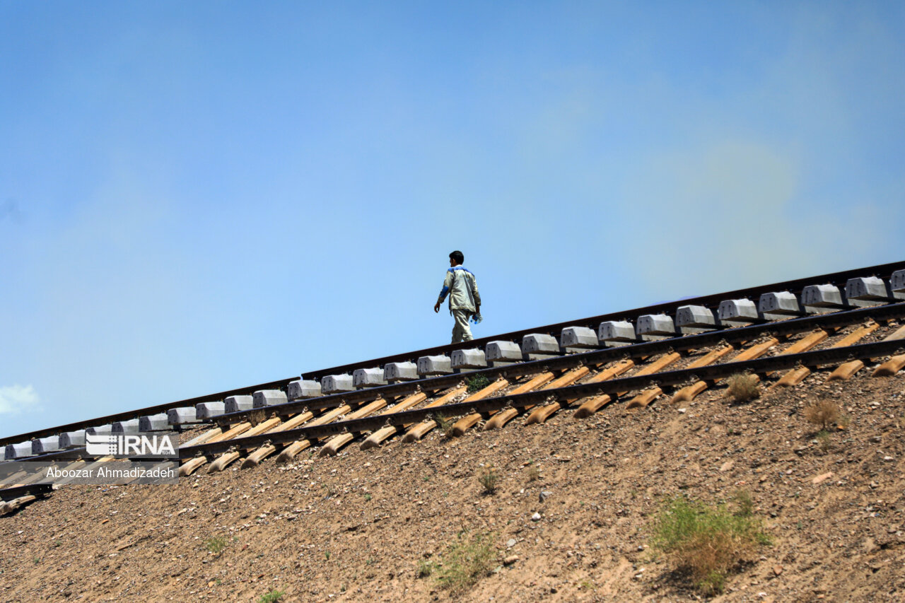 برای تکمیل راه آهن اقلید به یاسوج ۱۵۰ هزار میلیارد ریال نیاز است