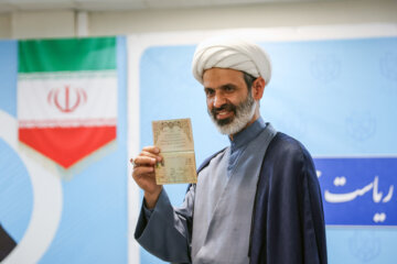 چهارمین روز ثبت نام داوطلبان انتخابات ریاست جمهوری- ثبت نام «حسین میرزایی »