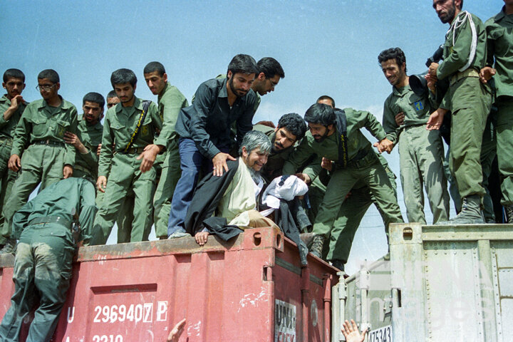 عزاداری مردم تهران پس از ارتحال امام خمینی