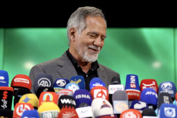 پنجمین روز ثبت نام داوطلبان انتخابات ریاست جمهوری- ثبت نام «محمد ناظمی اردکانی»