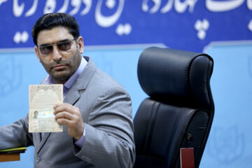 پنجمین روز ثبت نام داوطلبان انتخابات ریاست جمهوری- ثبت نام «علی آذری»