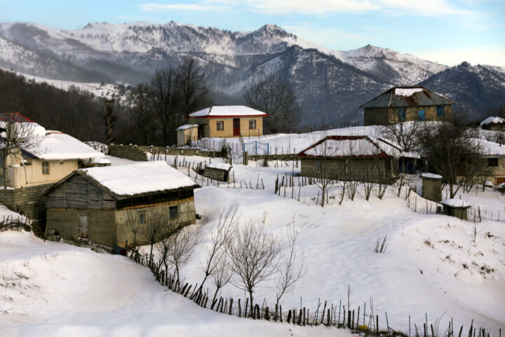 طبیعت برفی روستای «زندانه»