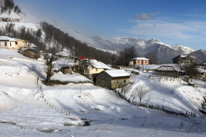 طبیعت برفی روستای «زندانه»