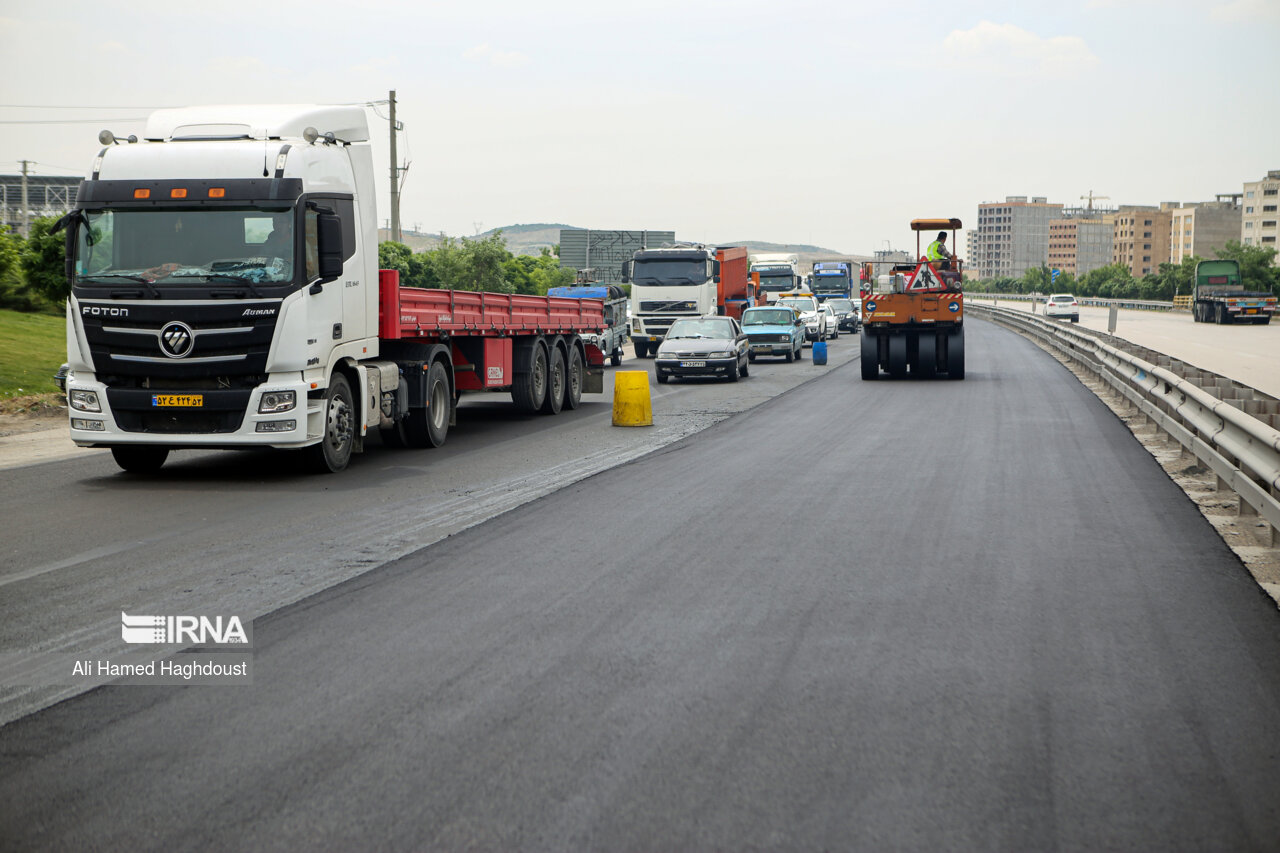 تردد ۴۳ میلیون خودرو از محورهای مواصلاتی استان یزد در سالجاری