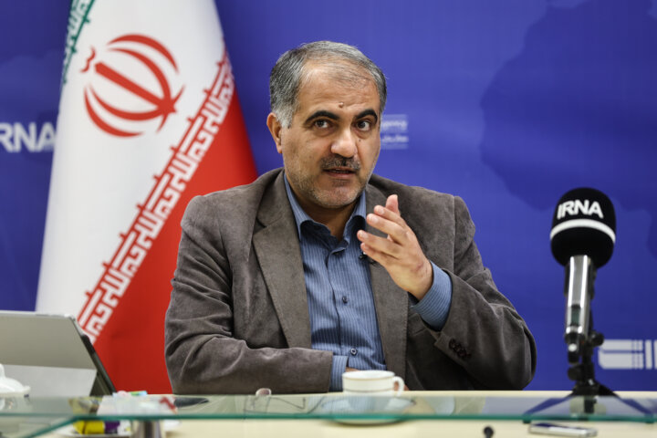 مشفق: هنوز مردم به فرزندآوری قانع نشدهاند؛ عالمی: به جای مردم، دولت مخاطب باشد