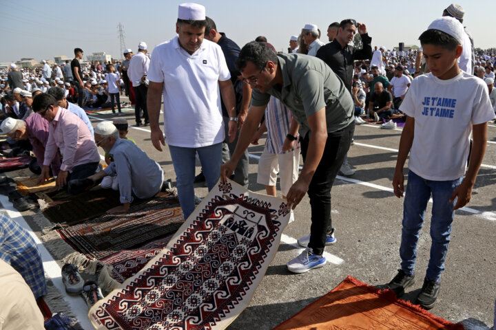 اقامه نماز عید قربان در بندر ترکمن
