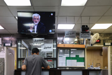 تماشای دومین مناظره چهاردهمین انتخابات ریاست جمهوری- زنجان