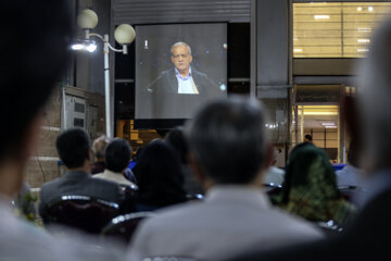 تماشای دومین مناظره چهاردهمین انتخابات ریاست جمهوری- شیراز