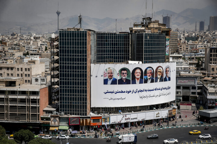 مجوز برپایی تربیون آزاد انتخاباتی در تهران نصب شد