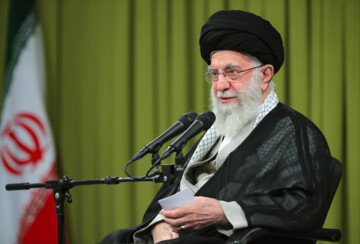 Pezeshkian trifft sich mit dem Führer der Islamischen Revolution