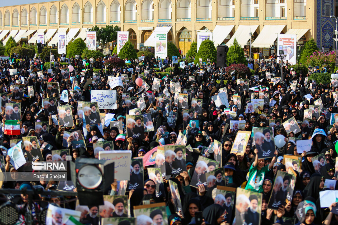 «نقش» مردمسالاری در «جهانی‌ترین» میدان شهر گنبدهای فیروزه‌ای