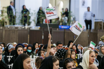 نشست انتخاباتی «علیرضا زاکانی» با اصناف و کارگران