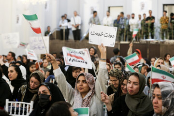 نشست انتخاباتی «علیرضا زاکانی» با اصناف و کارگران