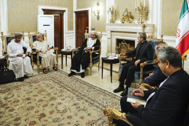 دیدار دیپلمات ارشد عمان با سرپرست وزارت خارجه