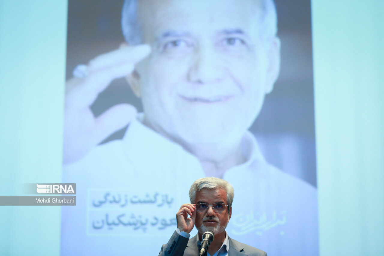 صادقی: جبهه اصلاحات باید افراد را برای حضور در انتخابات از تردید خارج کند