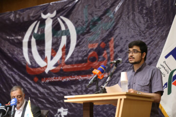 نشست انتخاباتی «علیرضا زاکانی» در دانشگاه تهران