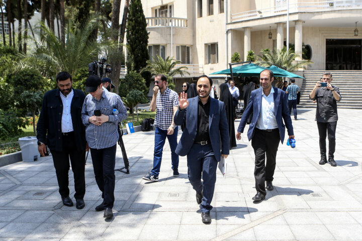 واکنش زاکانی به کارزار جمع آوری امضا برای برکناریاش/ ترافیک مصرفی اینترنت دو برابر شد