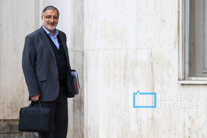 واکنش زاکانی به کارزار جمع آوری امضا برای برکناریاش/ ترافیک مصرفی اینترنت دو برابر شد