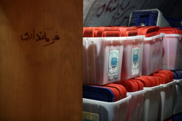 توزیع و آماده سازی صندوق های رای در همدان