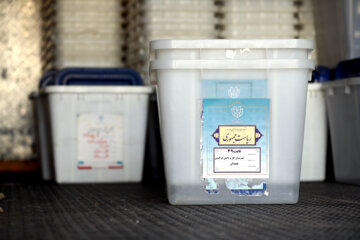 توزیع و آماده سازی صندوق های رای در همدان