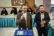 استاندار: حضور مردم چهارمحال و بختیاری در پای صندوق‌های رای پرشور است 