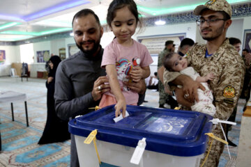 فرماندار اهواز: تلاش عوامل اجرایی انتخابات، فراهم کردن رفاه شهروندان برای حضور در شعب است