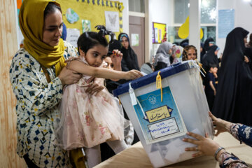 انتخابات چهاردهمین دوره ریاست جمهوری- مسجد النبی