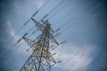 ۷۳ طرح توسعه شبکه برق قم با اعتبار ۶۱۶ میلیارد ریالی اجرایی شد