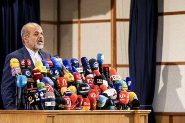 Conferencia de prensa del ministro del Interior de Irán 