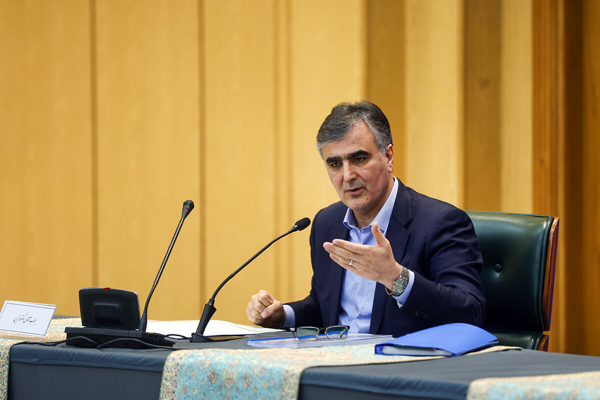 همصدایی بازارهای پول و سرمایه در نشست شورای عالی بورس/ برنامههای حمایتی بانکها از فردا در بازار سهام اجرایی میشود