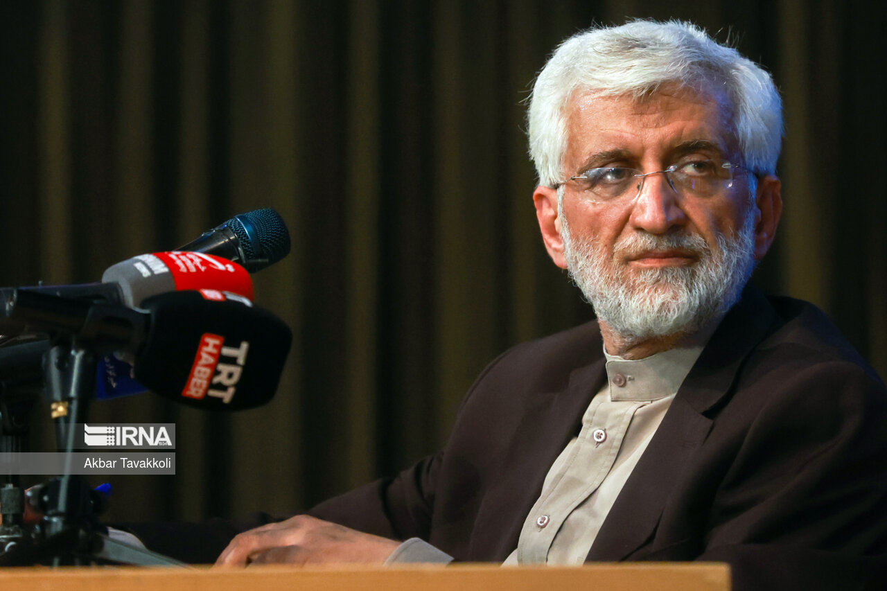 جلیلی: برخی میخواهند دوباره به سمت دشمنان اصلی ایران و انقلاب بازگردیم جلیلی: برخی میخواهند دوباره به سمت دشمنان اصلی ایران و انقلاب بازگردیم