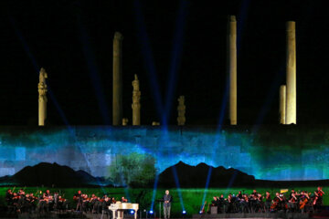 Concierto de Alireza Qorbani en Persépolis
