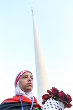 اهتزاز بزرگ‌ترین پرچم فلسطین در منطقه فرهنگی و گردشگری عباس آباد