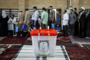 Abren los colegios electorales en Sanandaj para balotaje presidencial