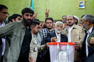 اخذ رای «سعید جلیلی» در مرحله دوم انتخابات چهاردهمین دوره ریاست جمهوری- مسجد جامع قرچک