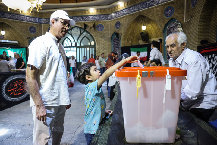 مرحله دوم انتخابات چهاردهمین دوره ریاست جمهوری- مسجد الرسول