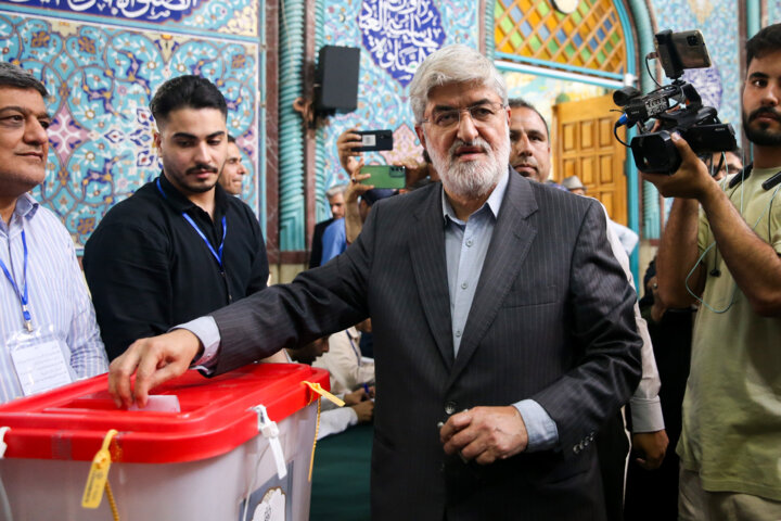 مرحله دوم انتخابات چهاردهمین دوره ریاست جمهوری- حسینیه ارشاد