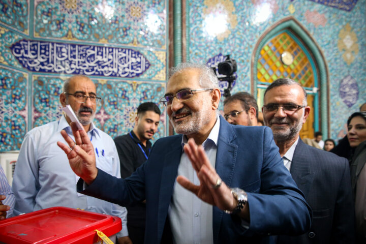 مرحله دوم انتخابات چهاردهمین دوره ریاست جمهوری- حسینیه ارشاد