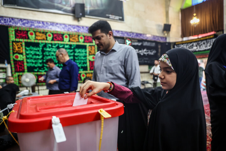 مرحله دوم انتخابات چهاردهمین دوره ریاست جمهوری- مسجد میرزا عیسی خان