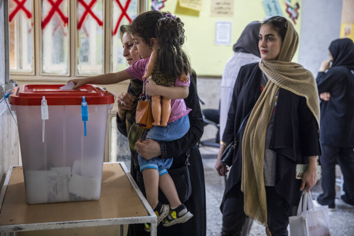 فعال سیاسی: پرشور بودن انتخابات جامعه را تقویت میکند/نمایندگان صدای واقعی مردم باشند