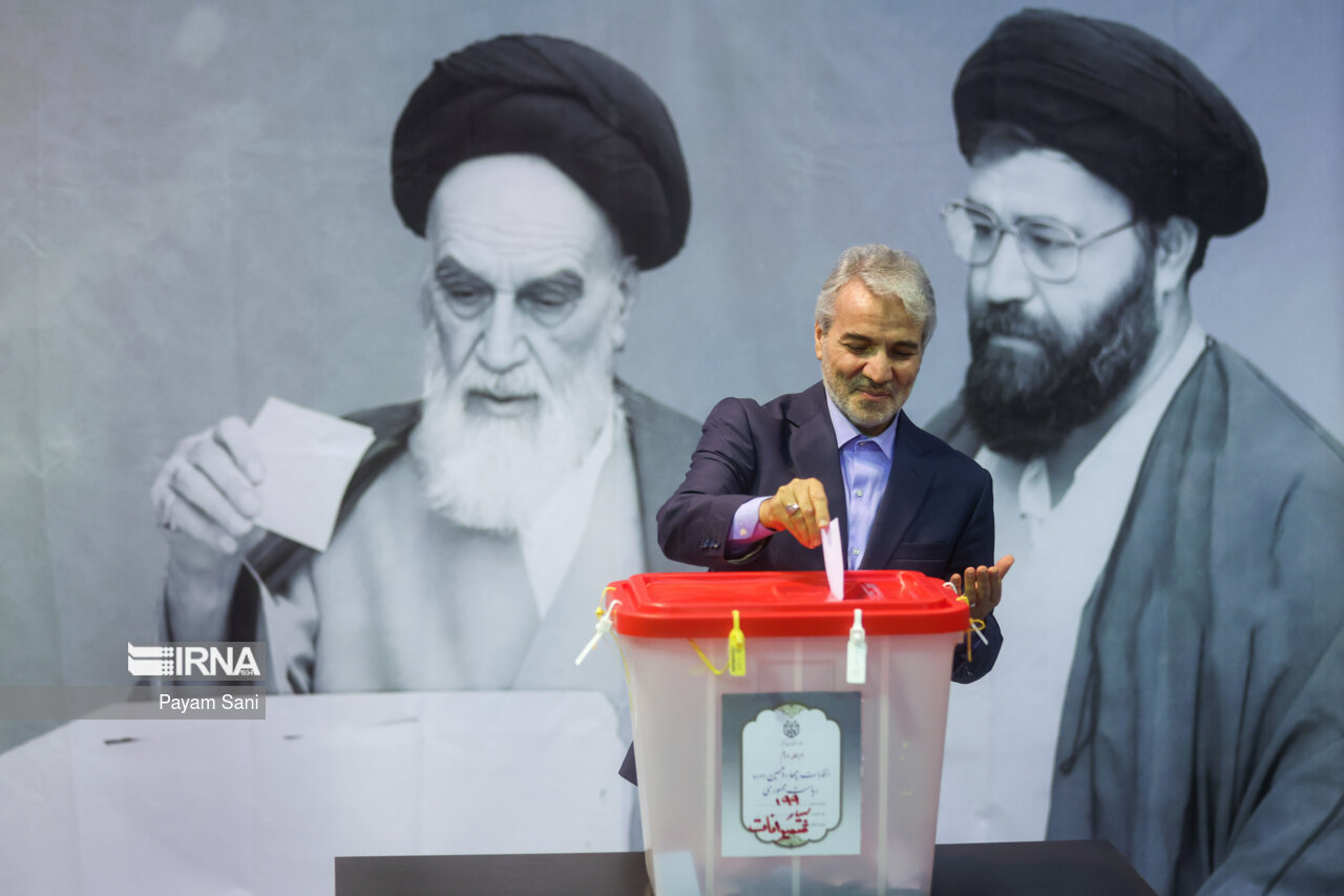 مرحله دوم انتخابات چهاردهمین دوره ریاست جمهوری- حسینیه جماران