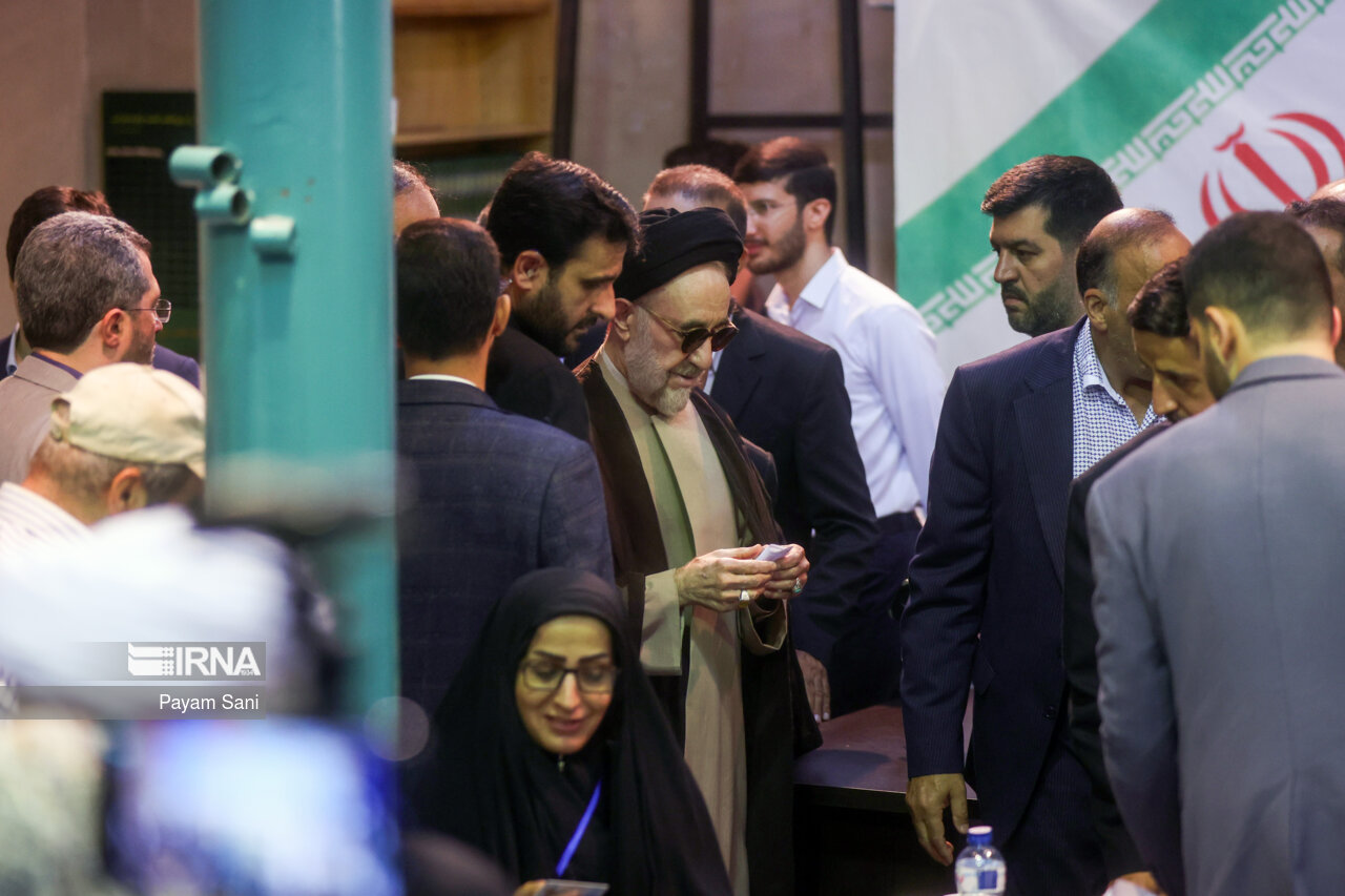 مرحله دوم انتخابات چهاردهمین دوره ریاست جمهوری- حسینیه جماران