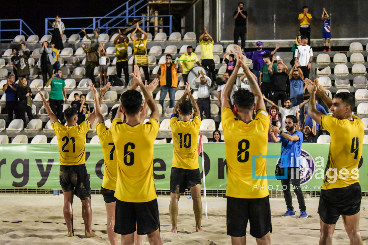 چهارمین اردوی تیم ملی فوتبال ساحلی در بوشهر برگزار شد چهارمین اردوی تیم ملی فوتبال ساحلی در بوشهر برگزار شد