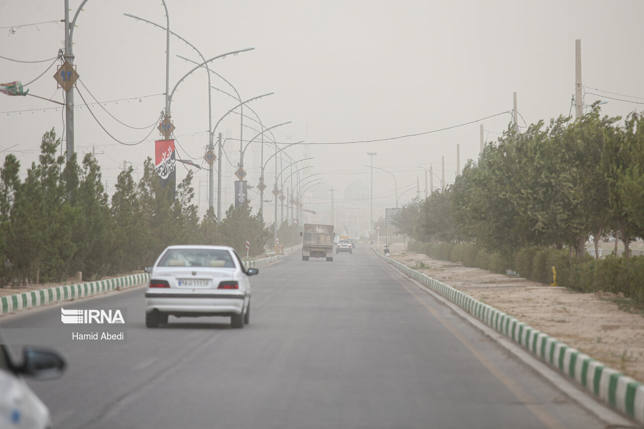 سرعت باد در اصفهان به ۵۶ کیلومتر بر ساعت رسید