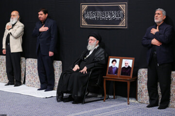 Le Leader a assisté à la cérémonie de deuil de Muharram 2024