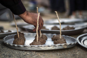 مراسم سنتی شمع گردانی روستای بهدان خراسان جنوبی