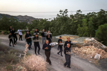 مراسم سنتی شمع گردانی روستای بهدان خراسان جنوبی